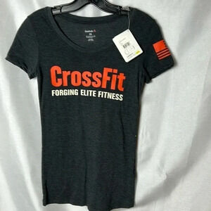 Reebok T  shirt XS ,grey CROSSFIT. ,logo ,scoop neck ,cap sleeve, fittted, NWT